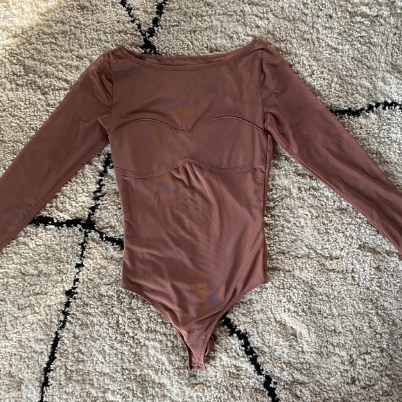 Abercrombie Long Sleeve Mesh Sweetheart Bodysuit - Picture 2 of 4